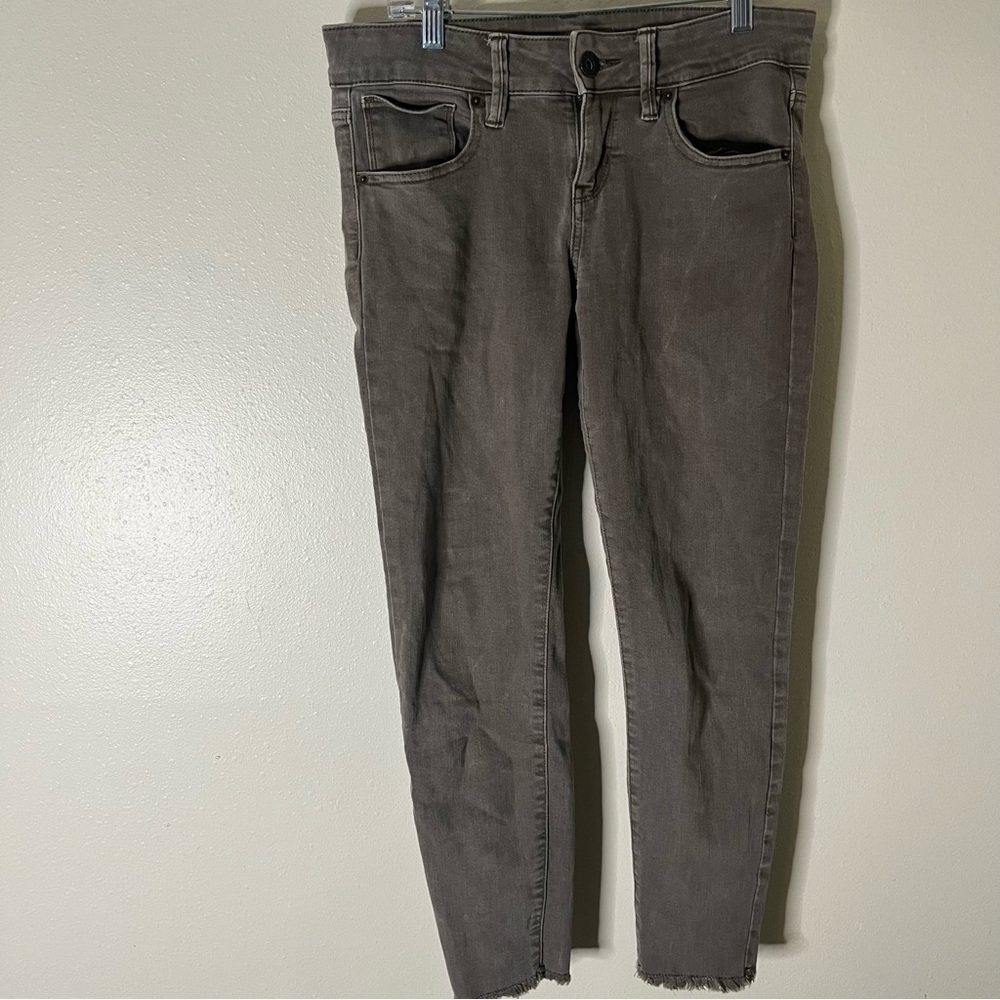 GUESS Women’s Medium Rise Ankle Skinny Jean Emma Fit Gray Size 28